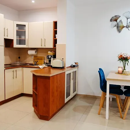 Blue Holiday Apartment *